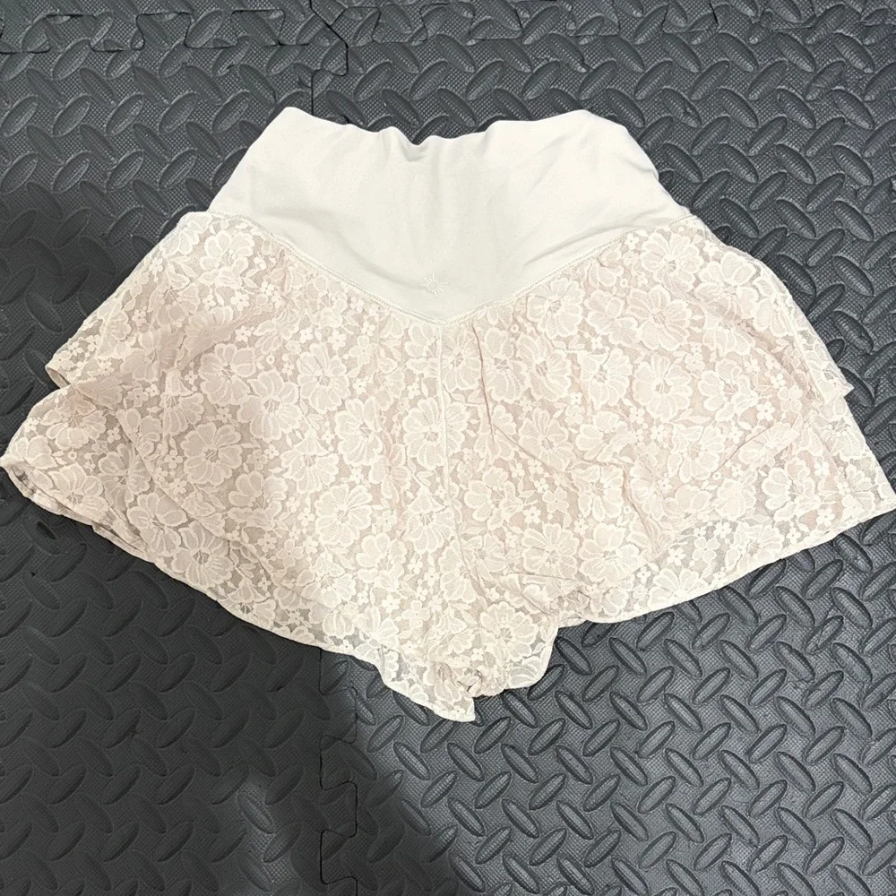 Offline by Aerie Women's Shorts in Cream - Picture 3 of 6